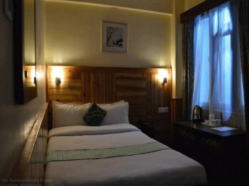 Treebo Trend The Pinewood Hotel Darjeeling  Bagian luar foto